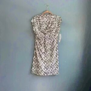 Lola black and white short sleeve lightweight dress‎ women’s size medium NWT
